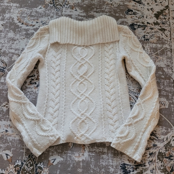 American Eagle Outfitters cream sweater xs - Picture 3 of 4